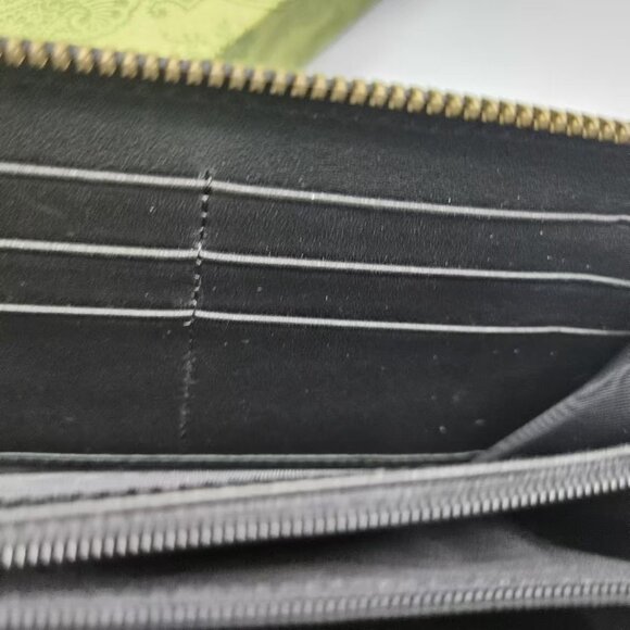 Gucci Marmont Black Wallet with Gold GG Hardware - Picture 7 of 9